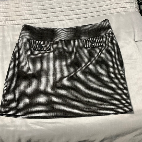 Cute wool miniskirt - Picture 1 of 2